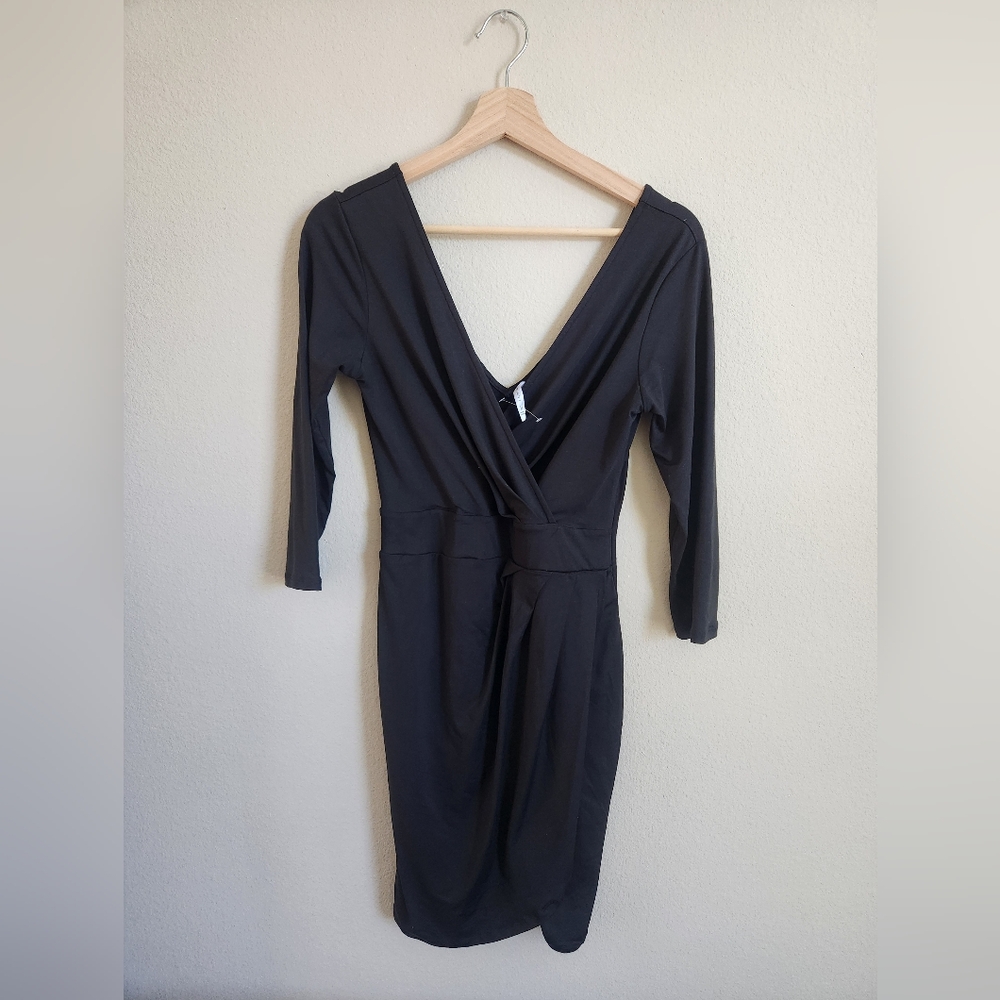 DNA Long Sleeve V Neck Black Women Midi Dress Size M